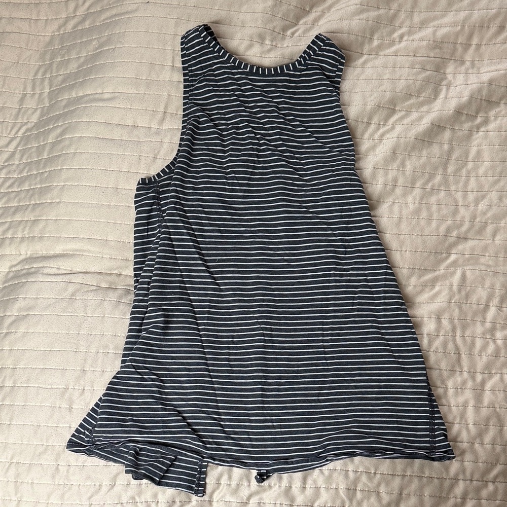 Lululemon stripe tank- versatile